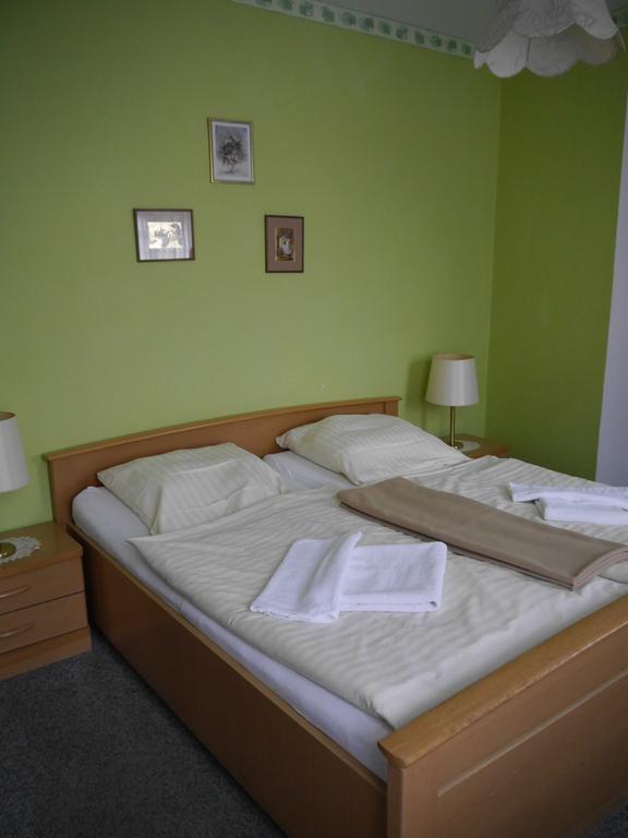 Hotel Zur Sonne Котбус Номер фото